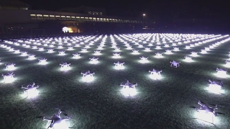 V Číně pokořili světový rekord v délce světelné animace pomocí dronů